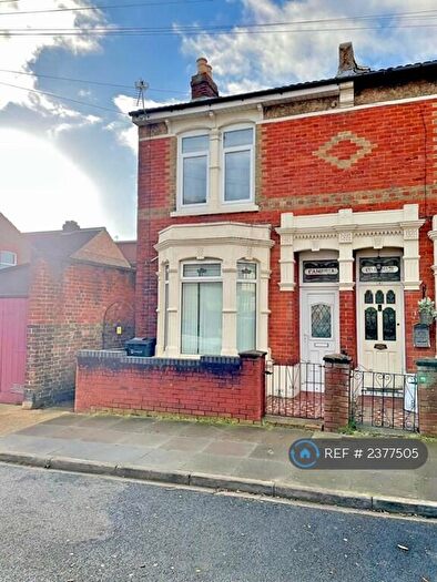 3 Bedroom End Of Terrace House To Rent In Lynton Grove, Portsmouth, PO3