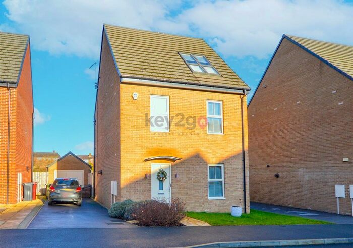 4 Bedroom Detached House For Sale In Berrisford Avenue, Eckington, Sheffield, S21