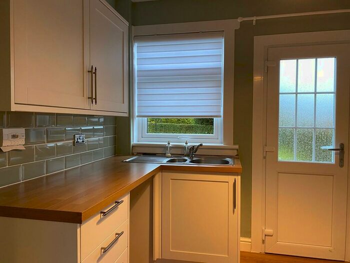 2 Bedroom Apartment To Rent In Robroyston, Glasgow, G33