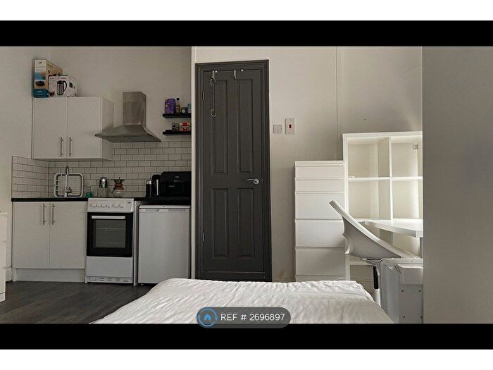 Studio To Rent In Putney Bridge Road, London, SW15