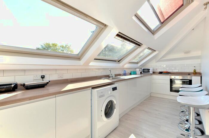 5 Bedroom Flat To Rent In Broomhall Road, Sheffield S10