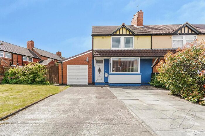 3 Bedroom End Of Terrace House For Sale In Brunner Avenue, Shirebrook, Mansfield, NG20