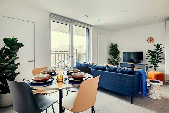 2 Bedroom Apartment To Rent In Park Lane, South Croydon, Surrey, CR0