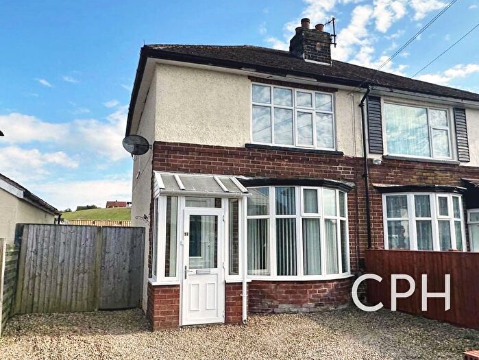 2 Bedroom Property For Sale In Linden Road, Scarborough, YO12