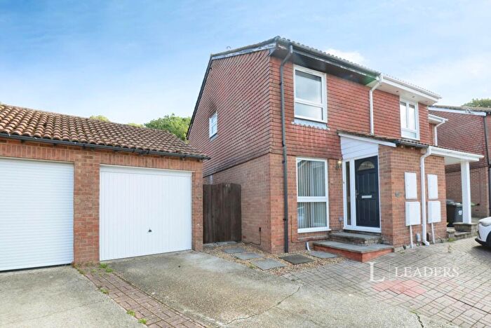 2 Bedroom Terraced House To Rent In Scarlatti Road, RG22
