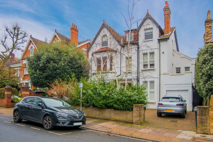 2 Bedroom Flat To Rent In Kings Road, Richmond, TW10