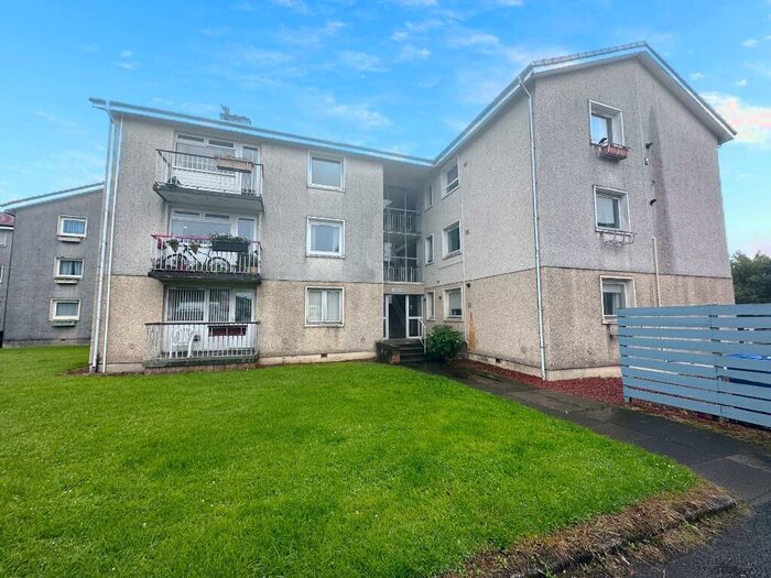 2 Bedroom Flat To Rent In Whitehills Place, East Kilbride, South Lanarkshire, G75