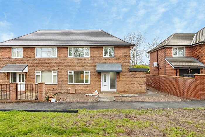 3 Bedroom Semi Detached House For Sale In Brooklands Avenue, Leeds, LS14