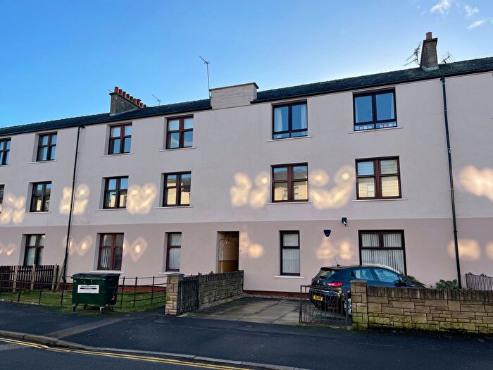 2 Bedroom Flat To Rent In Hepburn Street, Dundee, DD3