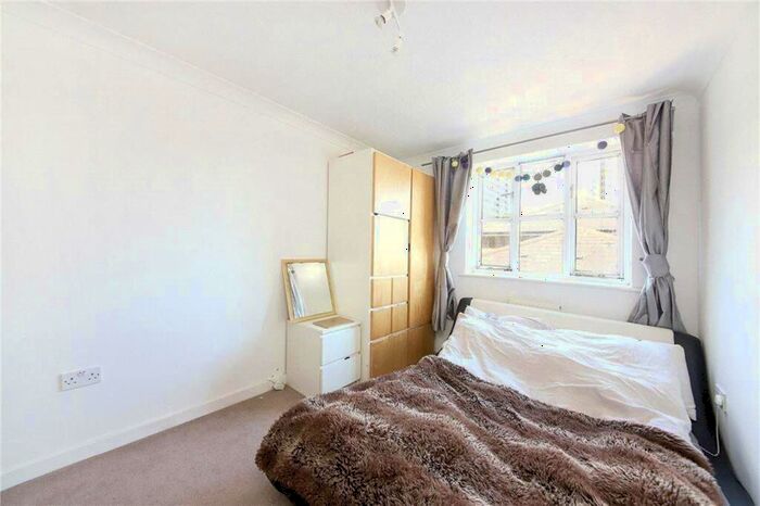 2 Bedroom Flat To Rent In Wellington Way, Bow, London, E3
