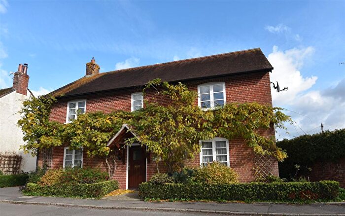 4 Bedroom Detached House For Sale In Lower Street, Okeford Fitzpaine, Blandford Forum, DT11