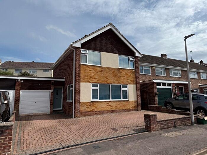 3 Bedroom Detached House For Sale In Pear Tree Lane, Newbury, RG14
