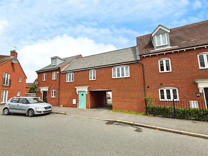 2 Bedroom House For Sale In Prince Rupert Drive, Aylesbury, HP19