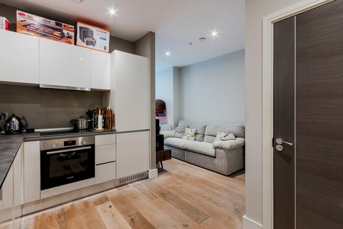 1 Bedroom Flat To Rent In Parkway, Chelmsford, CM2