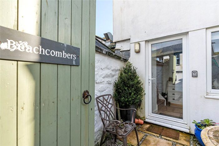 1 Bedroom Maisonette For Sale In Marine House, Queen Street, Penzance, TR18