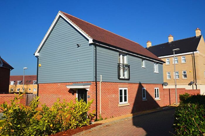 2 Bedroom Maisonette To Rent In Hopcrofts Meadow, Redhouse Park, MK14