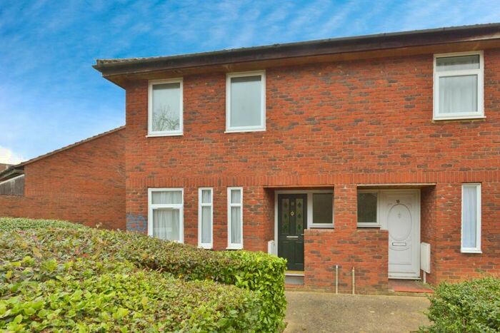 1 Bedroom Maisonette To Rent In Colston Bassett, Emerson Valley, Milton Keynes, Buckinghamshire, MK4