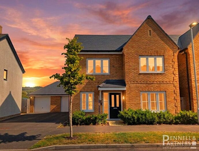 4 Bedroom Detached House For Sale In Peacock Drive, Sawtry, Huntingdon, PE28