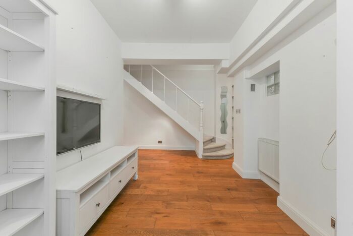 1 Bedroom Flat To Rent In Ormonde Gate, London, SW3