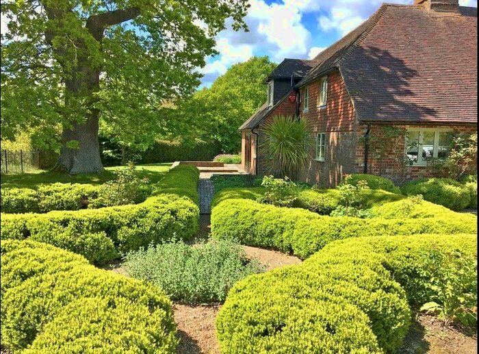 4 Bedroom Detached House To Rent In The Marlpits, East Sussex, TN31