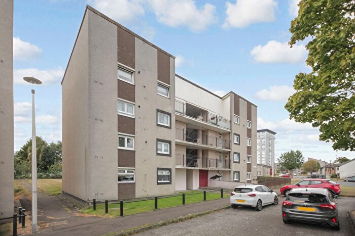 2 Bedroom Flat For Sale In Flat, Calder Gardens, Edinburgh, EH11