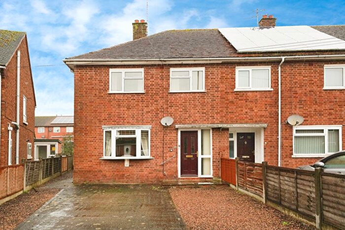 3 Bedroom End Terrace House For Sale In Canterbury Road, Worcester, Worcestershire, WR5