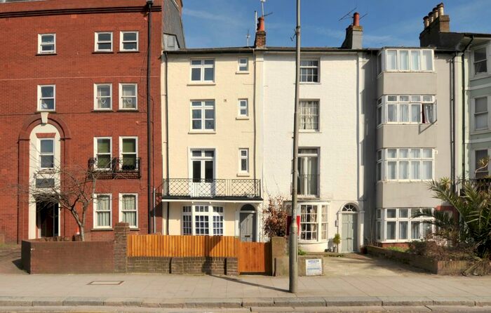 1 Bedroom Flat To Rent In Richmond Place, Brighton, East Sussex, BN2