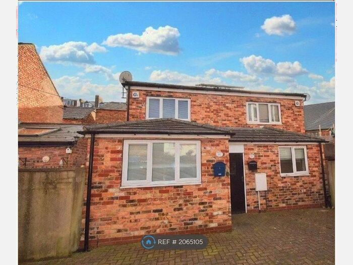 2 Bedroom Semi-Detached House To Rent In St. Martins Road, Scarborough, YO11