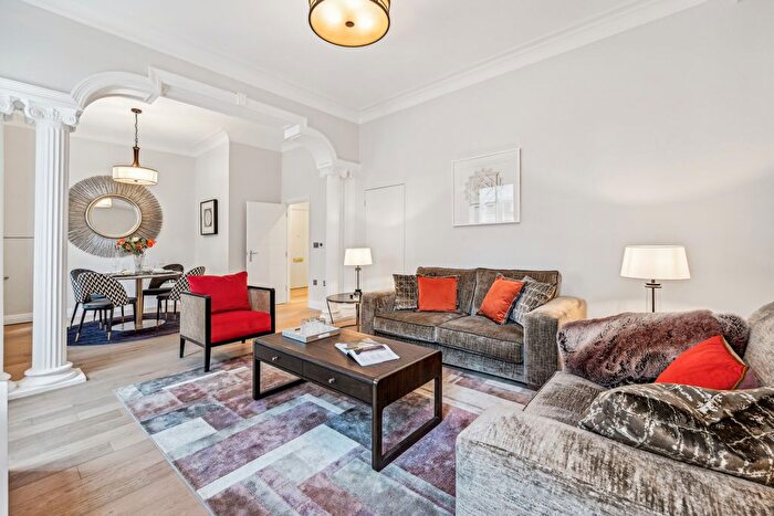 2 Bedroom Flat To Rent In Fountain House, Park Street, W1K
