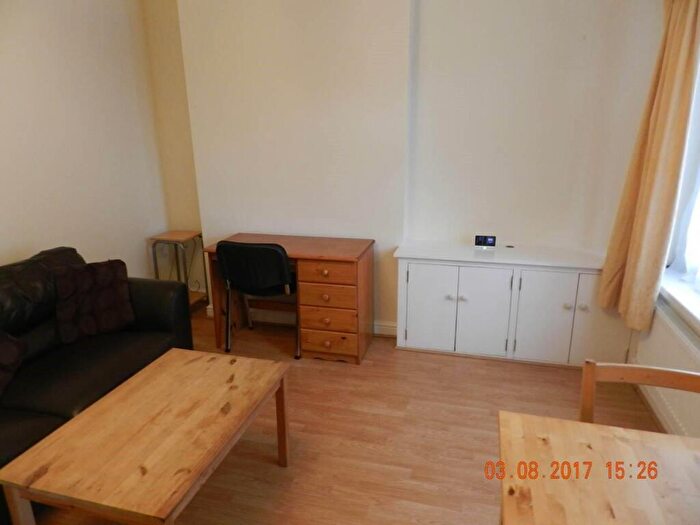 1 Bedroom Flat To Rent In Allensbank Road, Heath, CF14