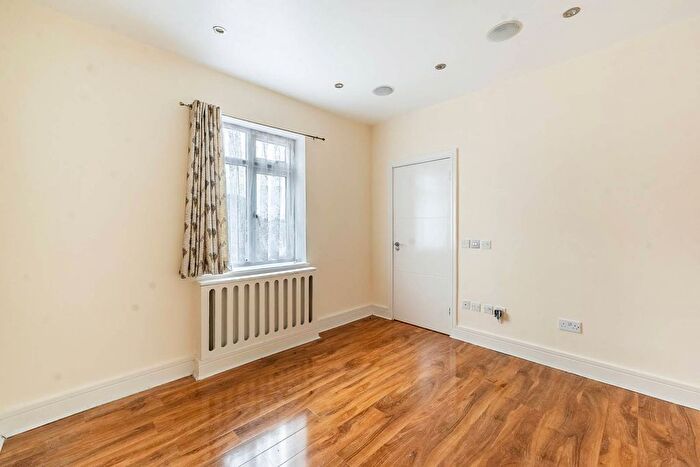 4 Bedroom Detached House To Rent In Hillside Rise, Northwood, HA6