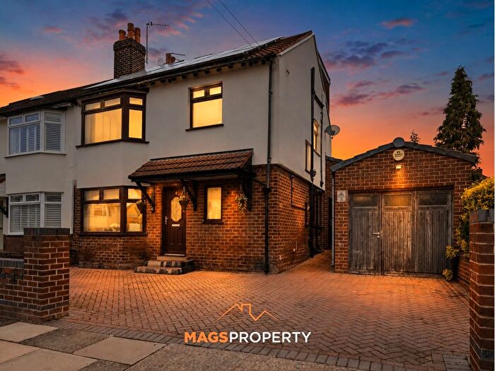 5 Bedroom Semi-Detached House For Sale In Kingsmead Drive, Liverpool, L25