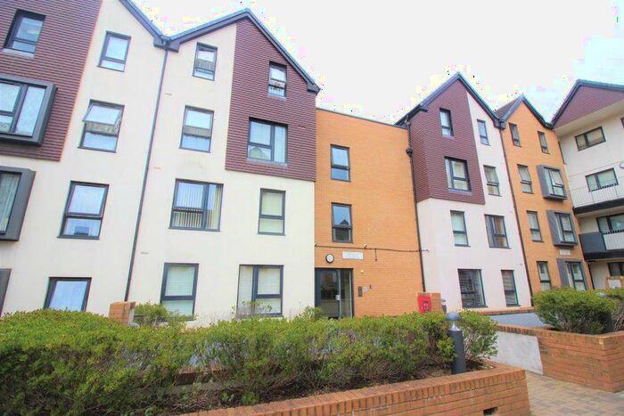 1 Bedroom Flat To Rent In Owen Square, Watford, WD19