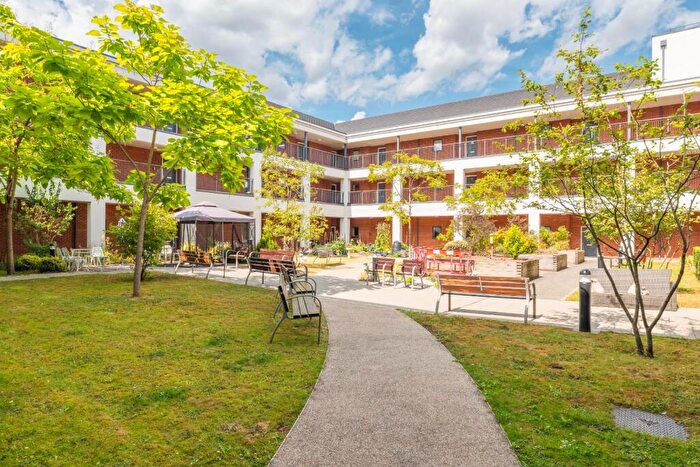 2 Bedroom Retirement Property For Sale In Queensway, Leamington Spa, CV31