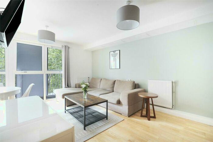 2 Bedroom Flat To Rent In Wellesley Terrace, Micawber Wharf, N1