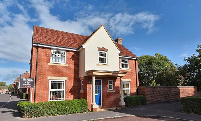 4 Bedroom Detached House For Sale In Fern Brook Lane, Gillingham, SP8