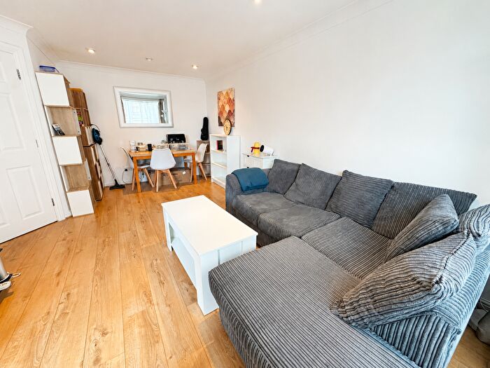 2 Bedroom Terraced House To Rent In Galleons View, London, E14