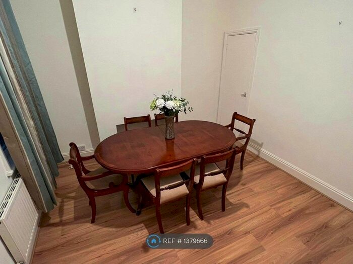 3 Bedroom Terraced House To Rent In Newcombe Road, Coventry, CV5