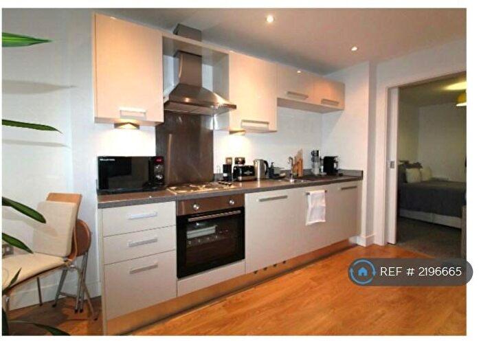 1 Bedroom Flat To Rent In Cross Green Lane, Leeds, LS9