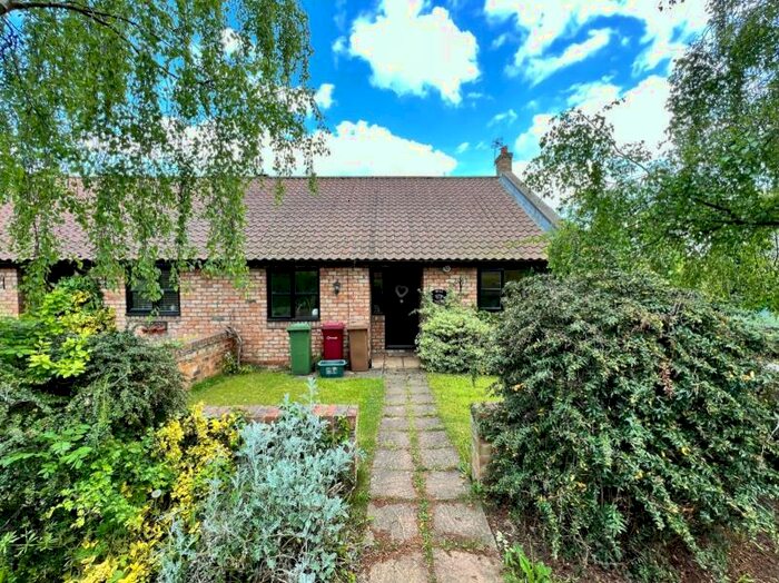 2 Bedroom Semi-Detached Bungalow To Rent In The Grove, Barrow-upon-Humber, DN19