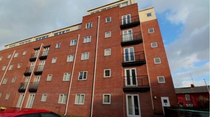 3 Bedroom Flat To Rent In City Link, Hessel Street, Salford, Lancashire, M50