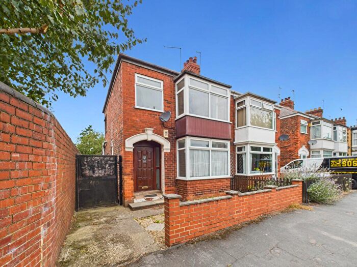 3 Bedroom Semi-Detached House For Sale In Inglemire Avenue, Hull, East Riding Of Yorkshire, HU6