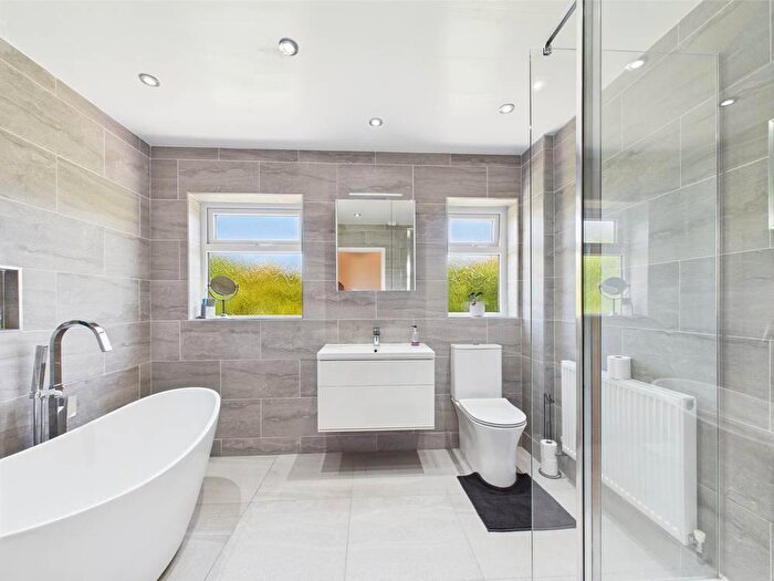 5 Bedroom Detached House For Sale In Church Lane, Catwick, Beverley, HU17