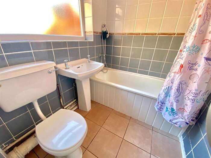 2 Bedroom Apartment To Rent In Brinkburn Avenue, Bensham, Gateshead, NE8