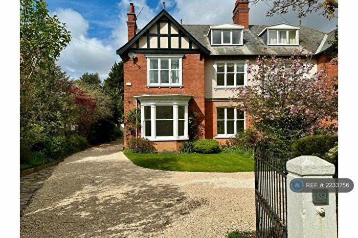 5 Bedroom Semi-Detached House To Rent In Humberston Avenue, Humberston, DN36