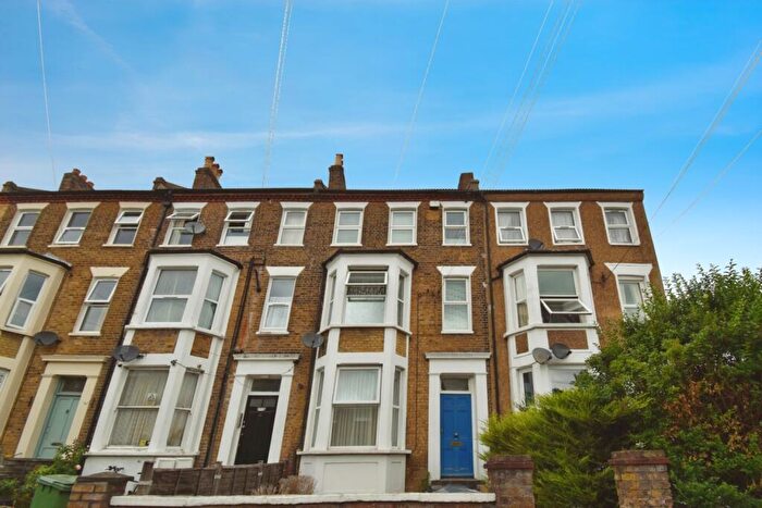 1 Bedroom Flat To Rent In Blythe Hill Catford, SE6