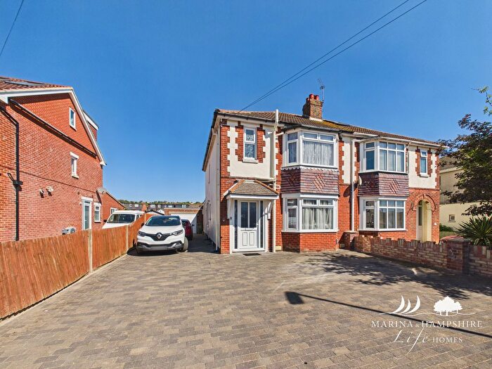 3 Bedroom Semi-Detached House For Sale In Central Road, Drayton, Portsmouth, PO6