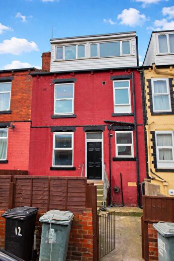 3 Bedroom Terraced House To Rent In Rydall Terrace, Leeds, LS11