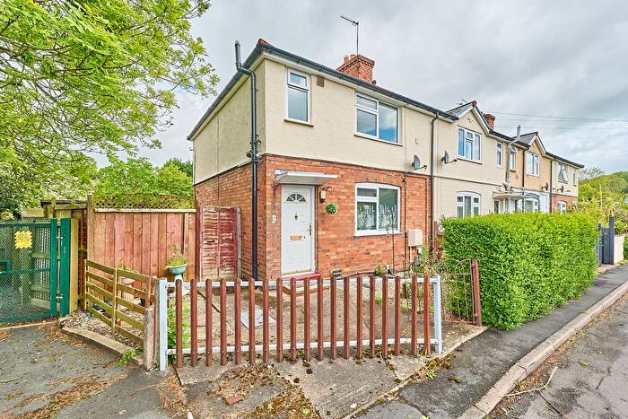 Town House For Sale In Maurice Lee Avenue, Oakengates, Telford, Shropshire, TF2