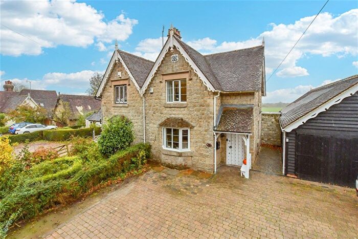 5 Bedroom Semi Detached House For Sale In Linton Hill, Linton, Maidstone, Kent, ME17